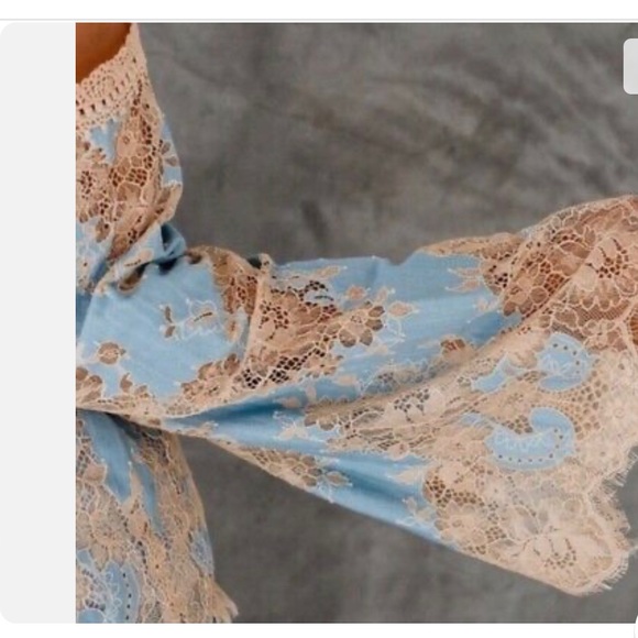 Vici Cold Shoulder Lace Top With Bell Sleeves - Picture 4 of 6